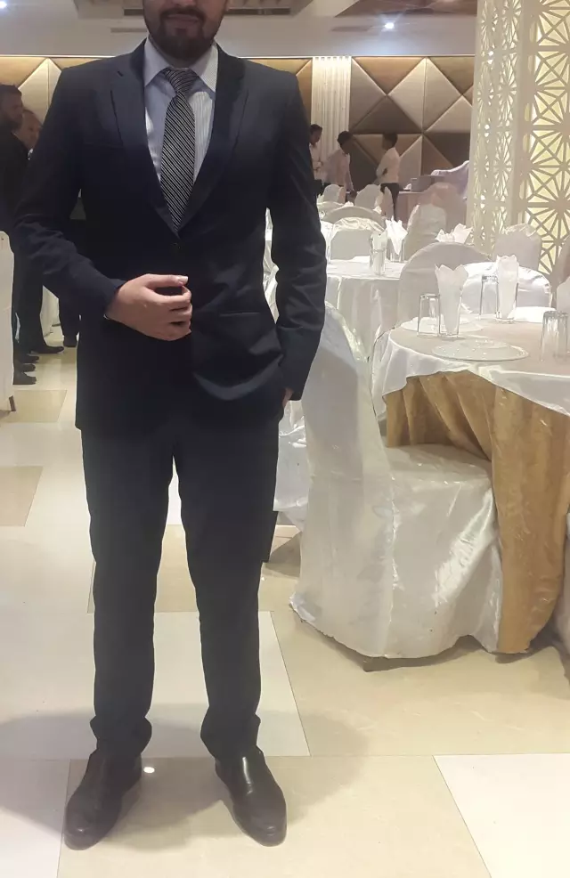 Looking for bride. People who hasnt plan to get married within month12 are requested not to knock.