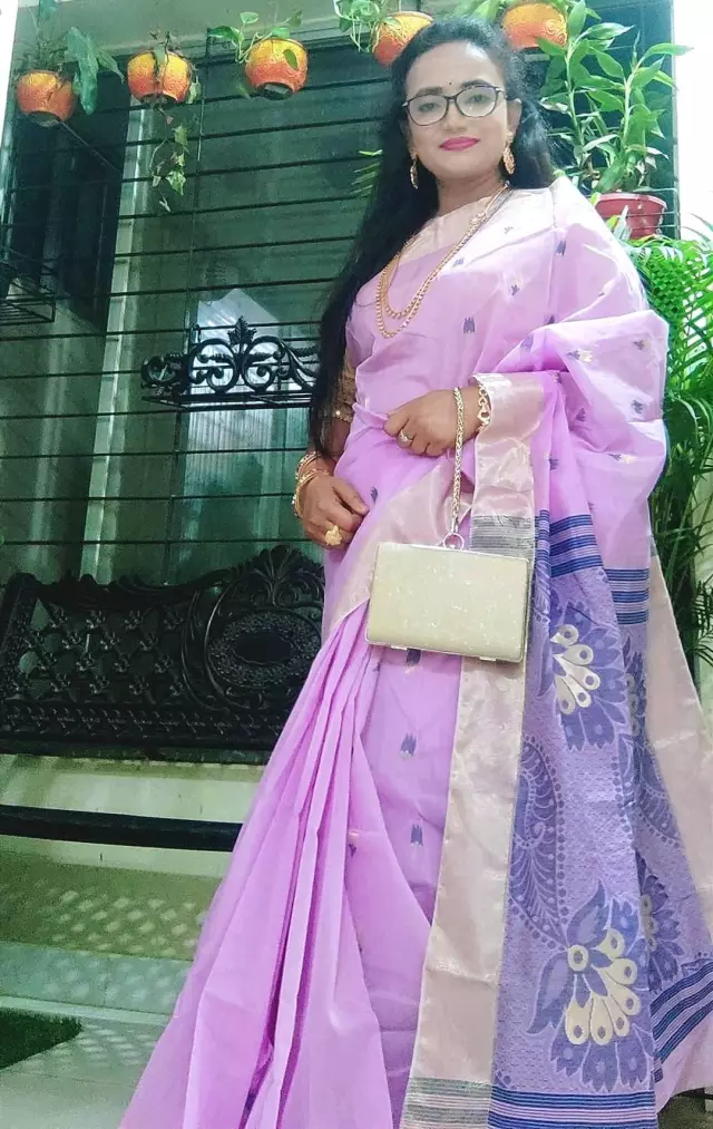 Architectural business bride looking for Architech groom. Post for my daughter