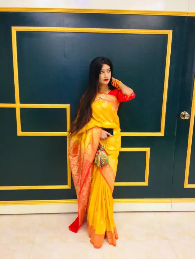    for my cousin, she is currently leaving in Dhaka