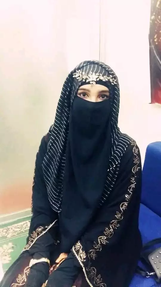 Bride is Arabic Teacher looking for islamic mind groom. Post for my sister.