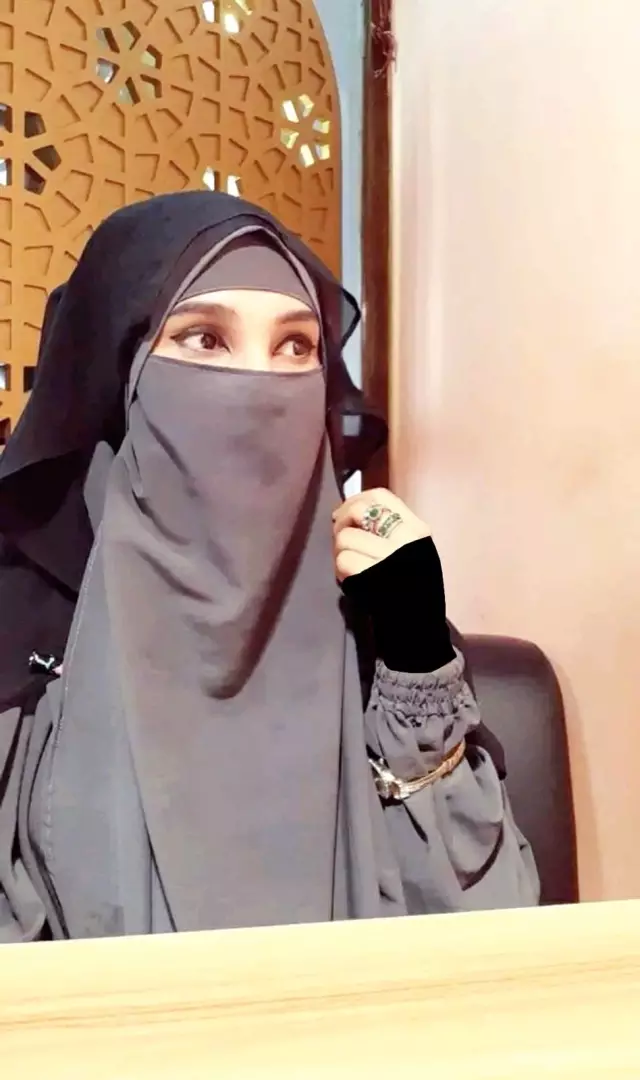 Bride is Arabic Teacher looking for islamic mind groom. Post for my sister.