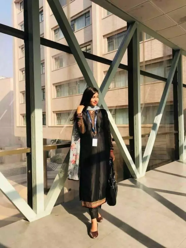 looking for Hindu Groom, bride is Career focused