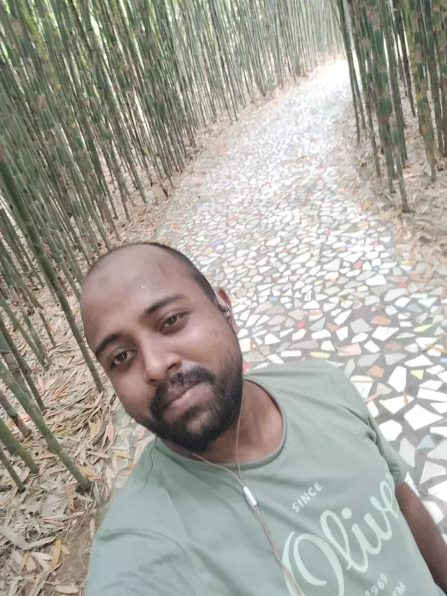 Sr. Software Engineer in renowned MNC searching bride for his own