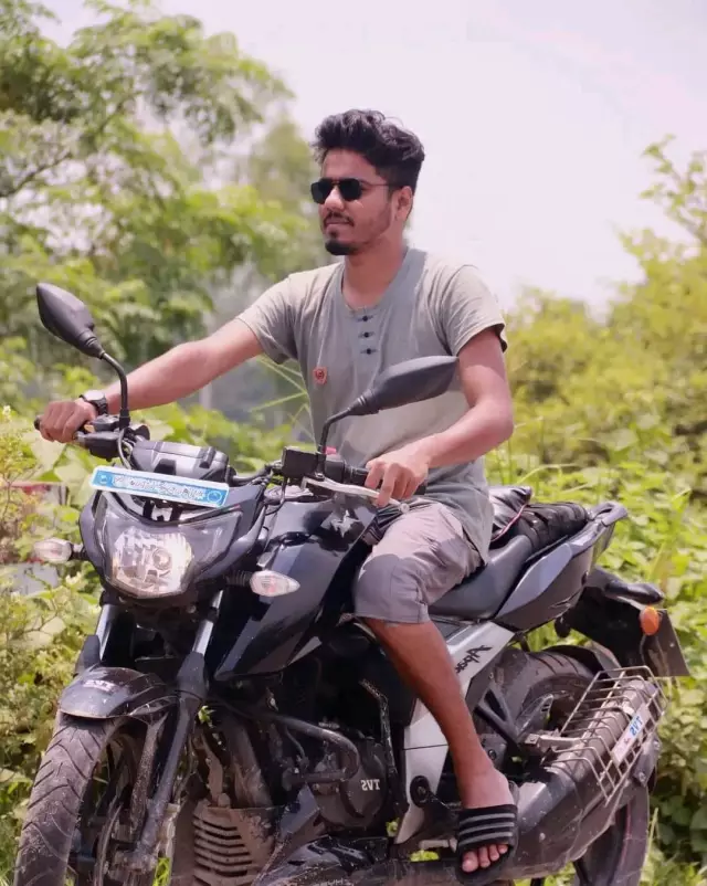 Regardless of family status grrom looking for Bride in Dhaka