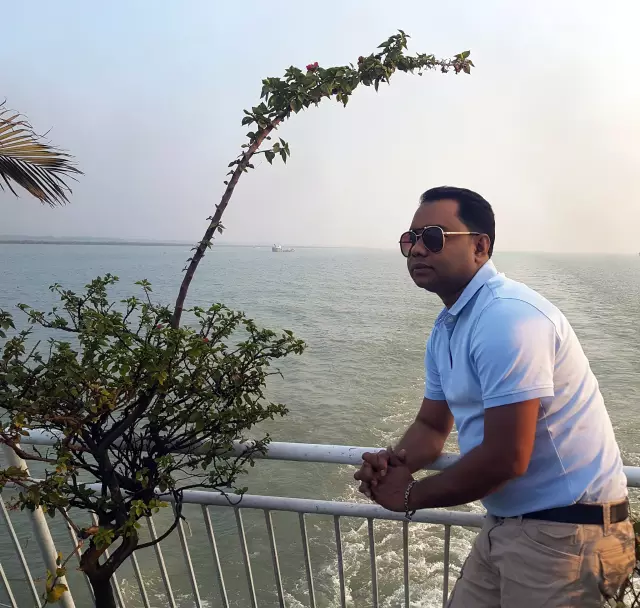 Proprietor  CEO- A Reputed Tours  Traveling Company looking for bride
