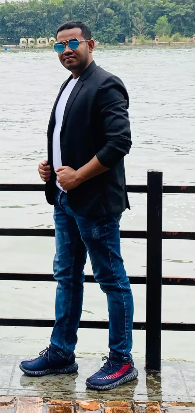 Lankabangla Finance officer looking for bride in dhaka