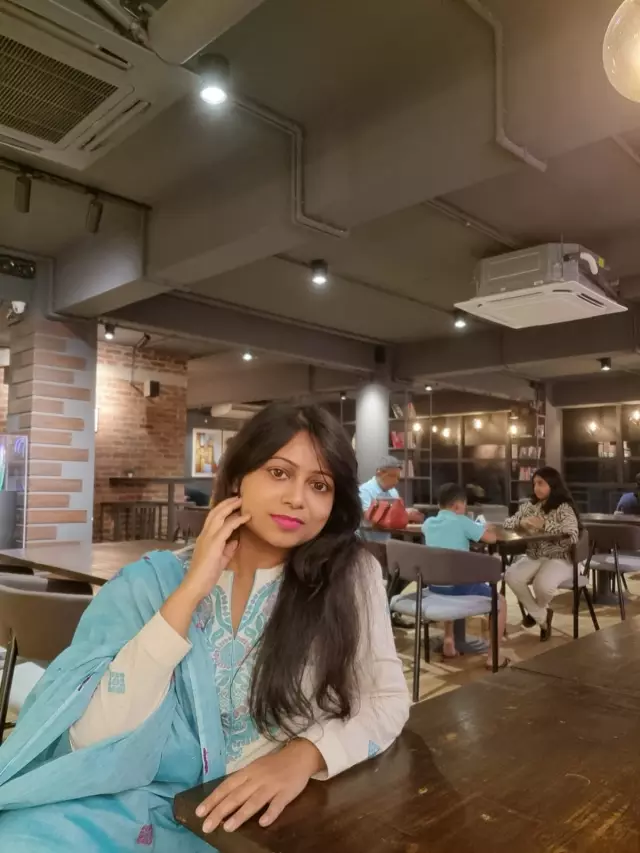 Manager private shipping company want her groom in Dhaka
