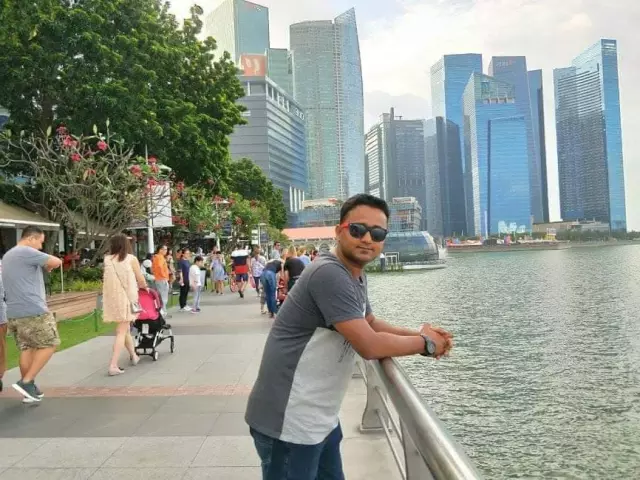 Grrom is a Businessman want bride Better to live or settle in Dhaka.