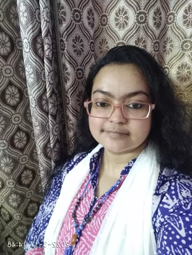 Fashion Designer bride want Govt. Job groom