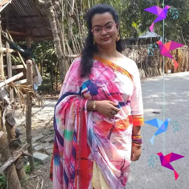 Fashion Designer bride want Govt. Job groom