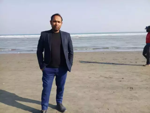 Groom Employed as an executive in a reputed company seeking his bride