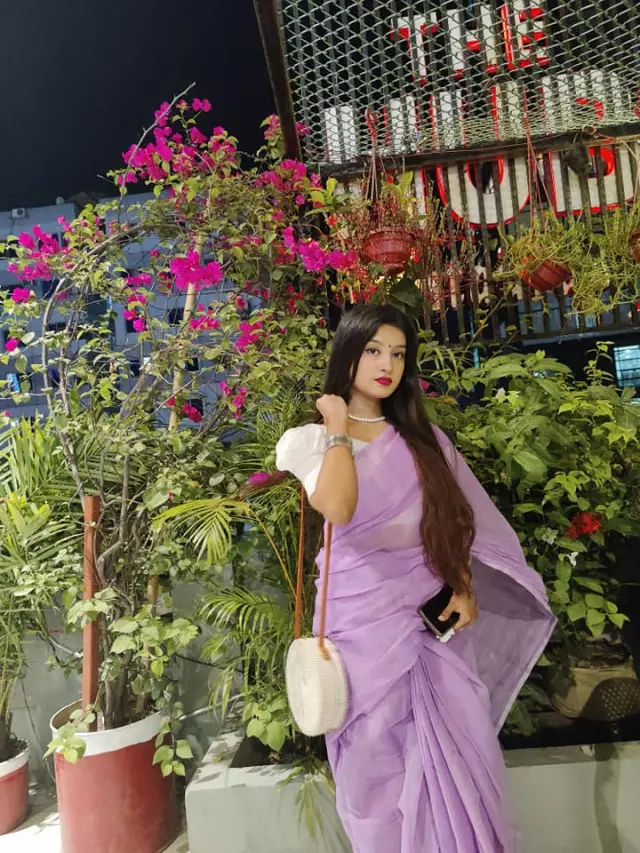 Looking for groom for my cousin she is MBA graduate