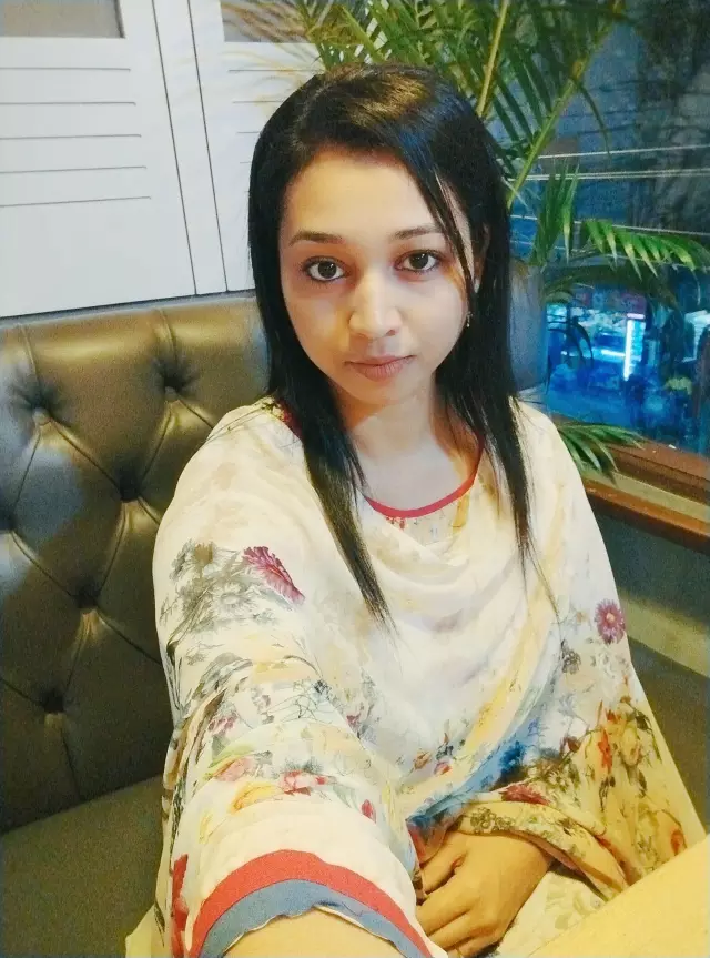 Divorced Recently divorced due to mutual reasons, seeking for her groom