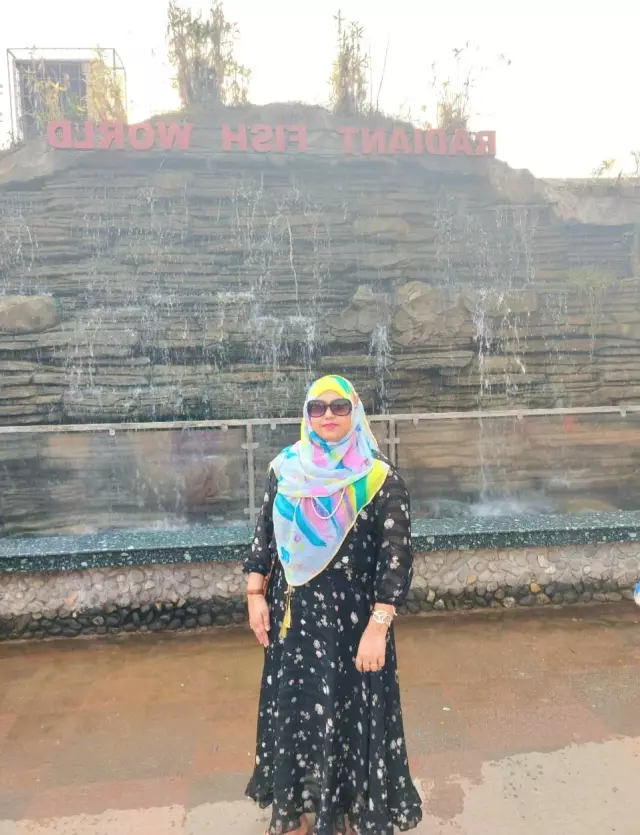 I want groom for younger sister . My sister is Divorced No Children