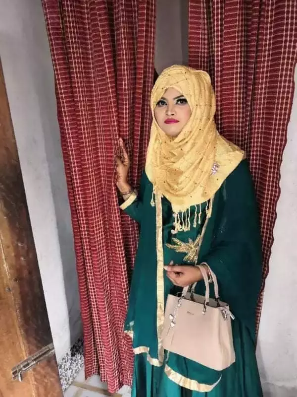 I am looking for Groom for my sister. Please find the details of my sister below