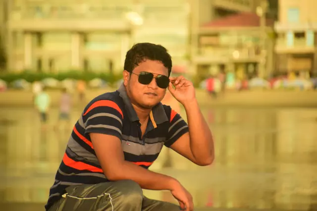 Groom is small Elder brother is working in a CA firm want his bride