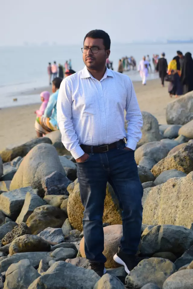 Groom Animal Husbandry From Bangladesh Agricultural University want his bride