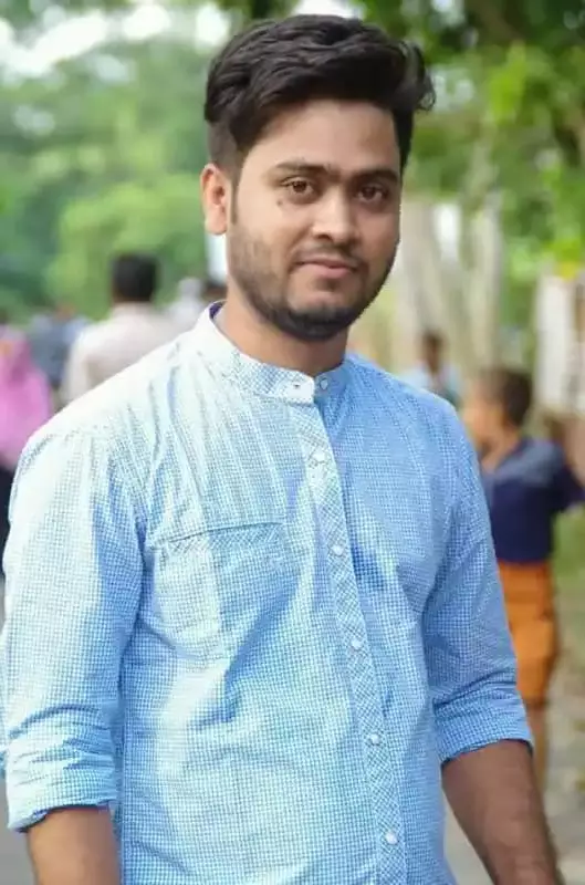 Currently running a business as well as trying for government jobs. seeking his own soulmate