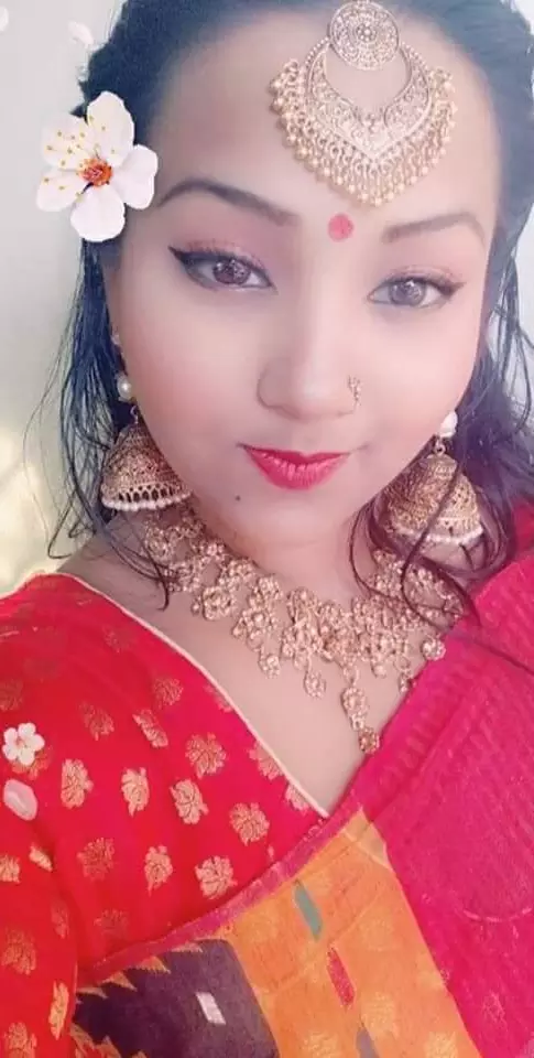 Those who dont allow wife to work after marriage, looking for homely girl, pass time, talk for long time, they please do