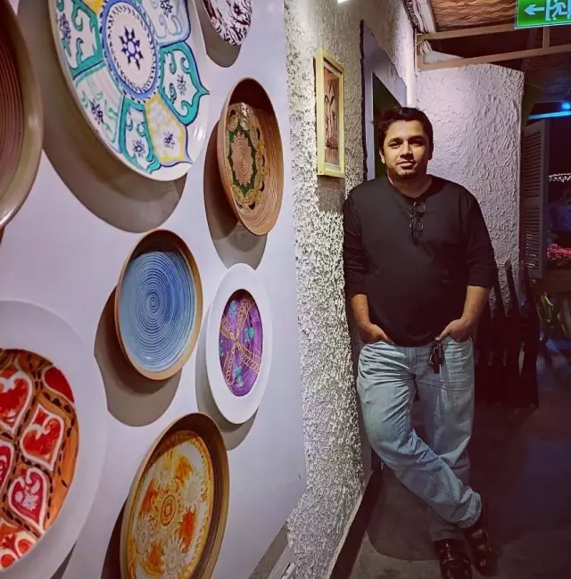 Senior Newsroom Editor Basundhara Group, East West Media searching his own bride