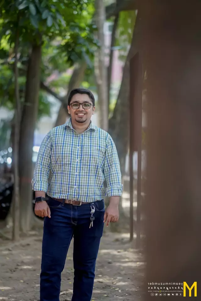 Senior Newsroom Editor Basundhara Group, East West Media searching his own bride
