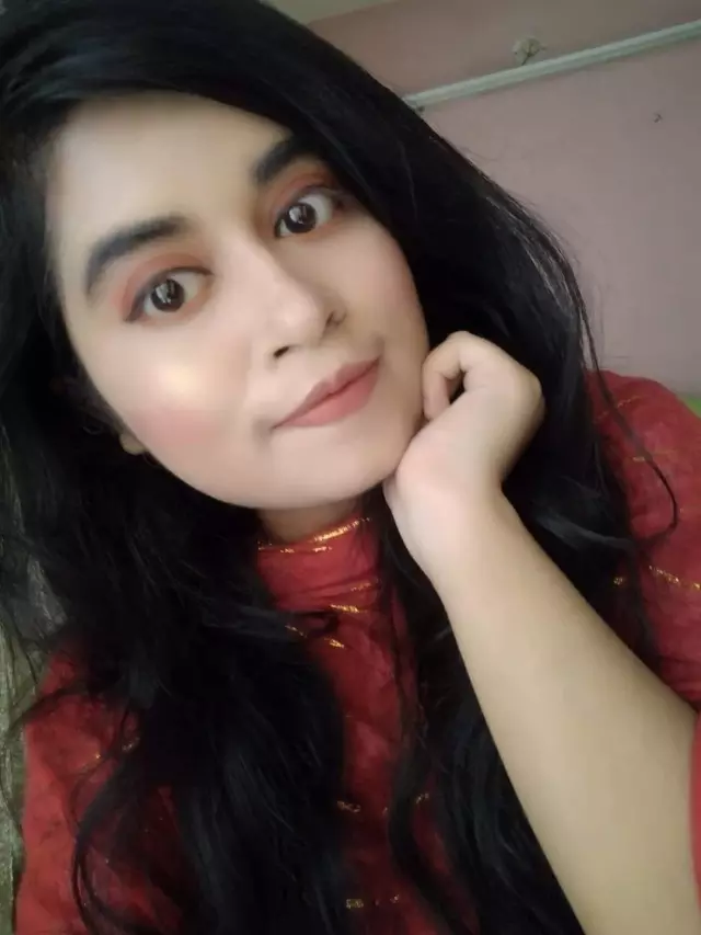 Bride complete Bachelors in pharmacy from Brac university want Govt. job holder