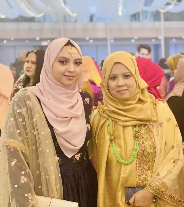 Looking for a prospective groom from an educated and well cultured family for my sister