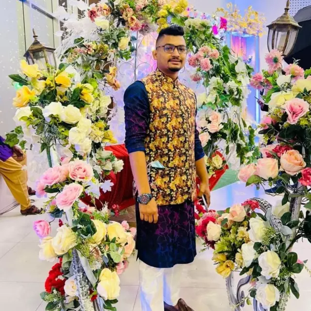 Groom Diploma in Business Administration want simple bride for myself