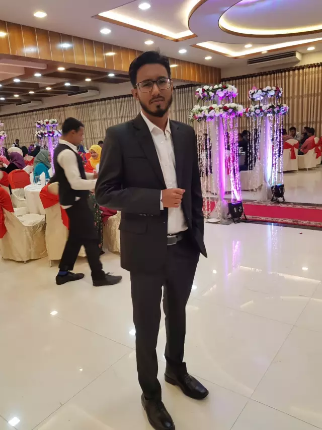 Accountant BSc in Applied Accounting along with ACCA qualification