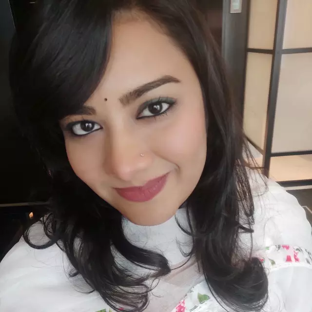 Bride works Graphic designer at Reputed company want Graphic designer Groom