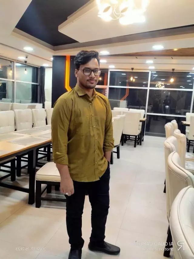 Groom Executive of a renowned company bride with Decent, Upper middle-class family will get first preference