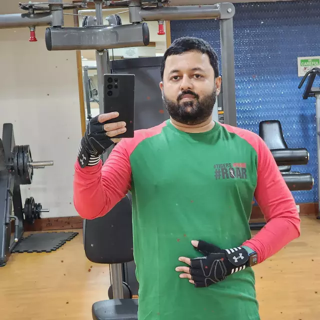 Im looking for a happy and kind woman who can be my partner