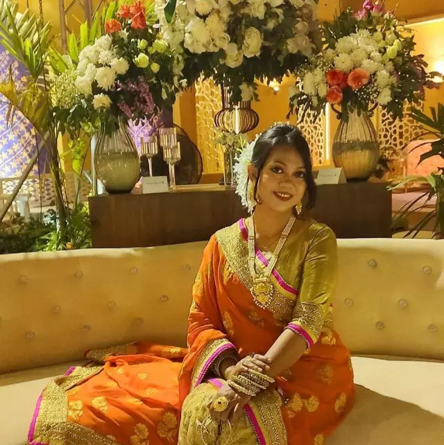 Divorcedhaving 8 years old girl want suitable groom