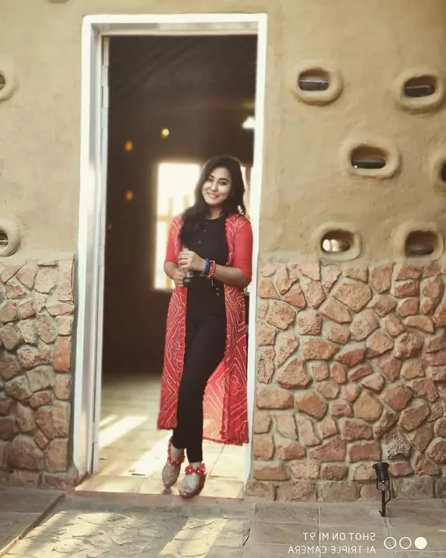  Bride is Fashion Designer want suitable groom