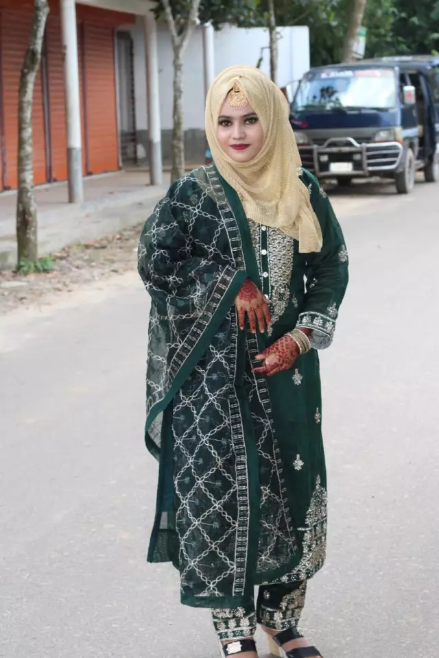 Posting on behalf of my sister. Our bride is very friendly and joyful person with soft heart