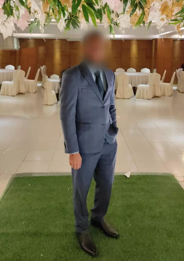 Calm, prays regularly, non smoker and non alcoholic, likes to travel want bride himself