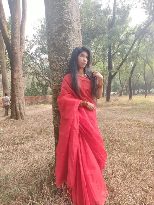 he potential bride is a very kind, family-oriented, educated girl, who respects elders and loves kids. 