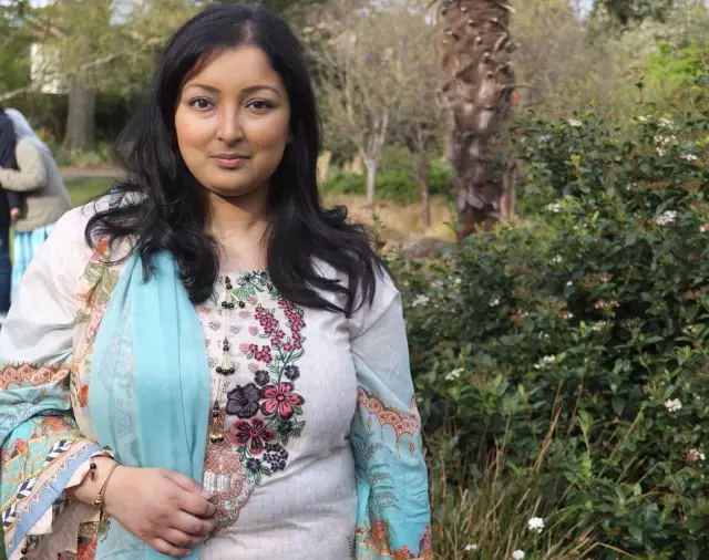 The bride belongs to an upper middle class family parents hail from Dhaka