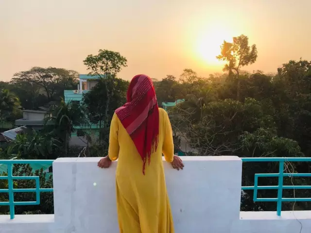 The girls behavior is decent. Wear hijab, pray regularly, read Quran. A girl from a middle class family, not a luxury on
