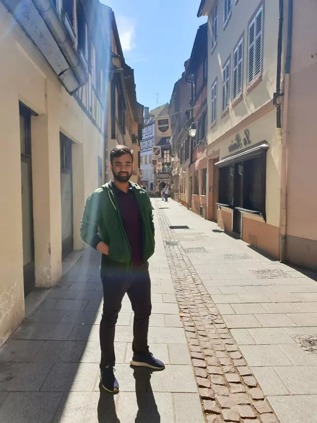 BANGLADESHI GROOM-30, TALL  HANDSOME, POLISHED  WELL-ESTABLISHED DATA SCIENTIST SETTLED IN GERMANY.