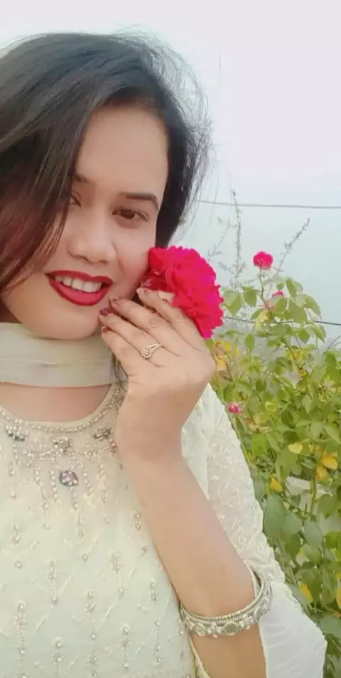 I want a groom must be divorced and settled in Narsingdi or Dhaka, or European no objection.