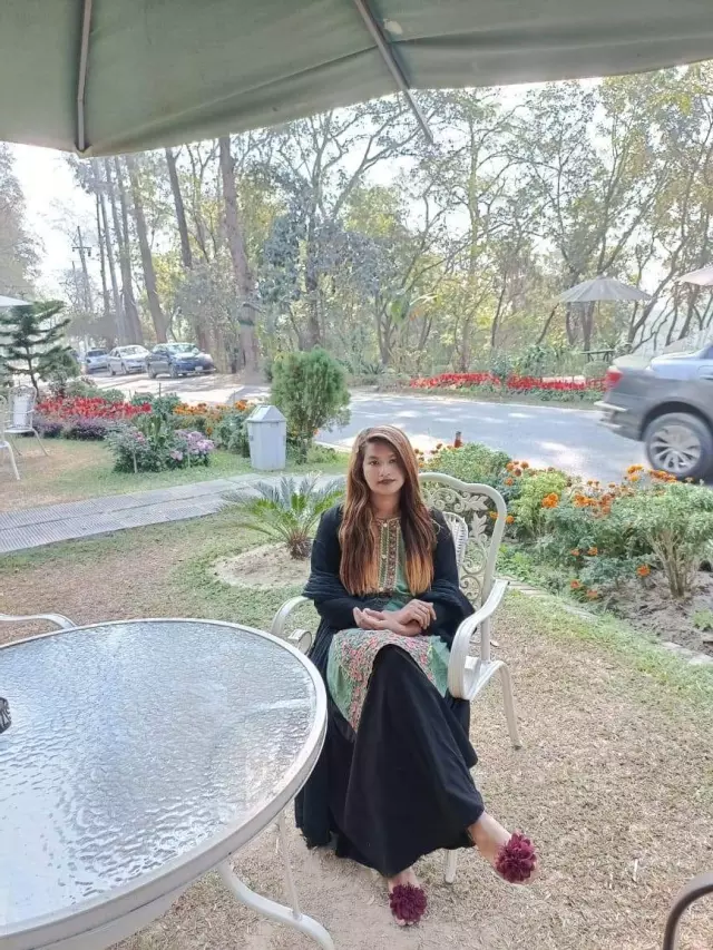 I am the elder sister of the bride Local in Chittagong city, better