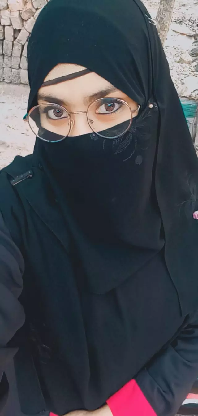I am a normal family girl looking for someone like that as life partner want simple groom