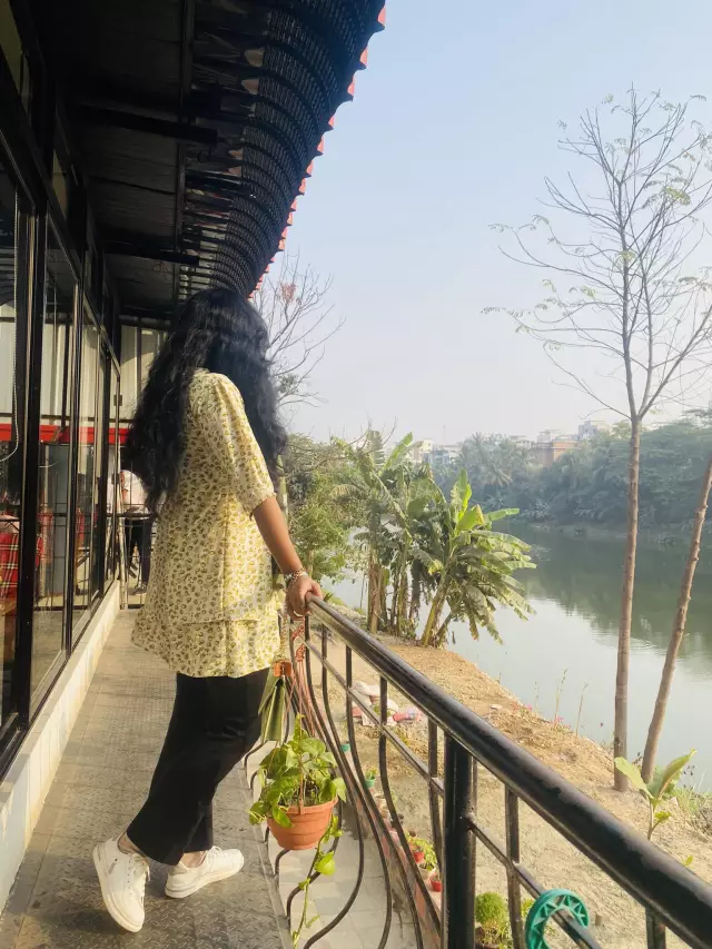 Looking for groom for my sister, Settled in Dhaka or abroad. Engineer preferable.