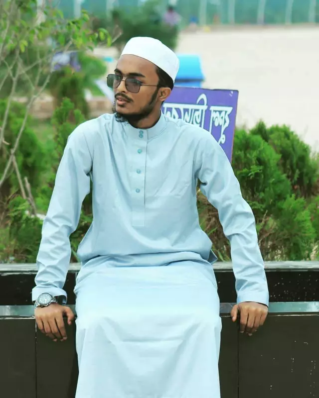 Qari, Hafeez, IELTS Instructor seeking Islamic mind bride 