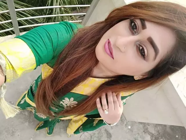 Looking for groom for my self. Well settled in Dhaka preferable.