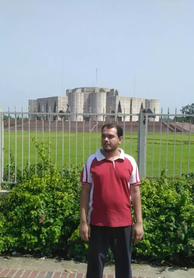 B.Sc. in Electrical  Electronic Engineering EEE from AIUB want his bride 