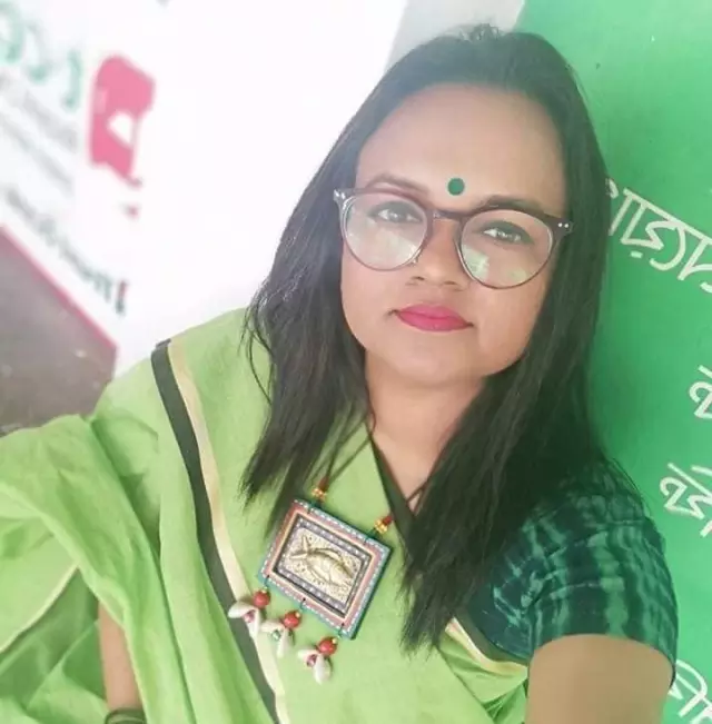 Want groom who Currently live in Dhaka or Abroad and much be Educated. 
