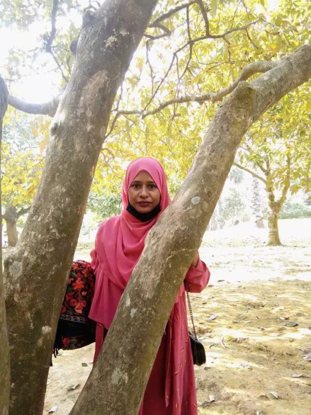 Looking for a pious, honest, true believer. Below are the details of the bride.