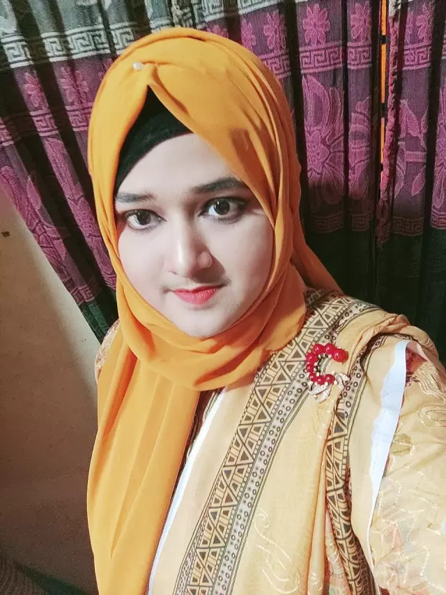 I wears hijab. I am islamic minded but not conservativeOpen minded,  simple and soft hearted. want his groom